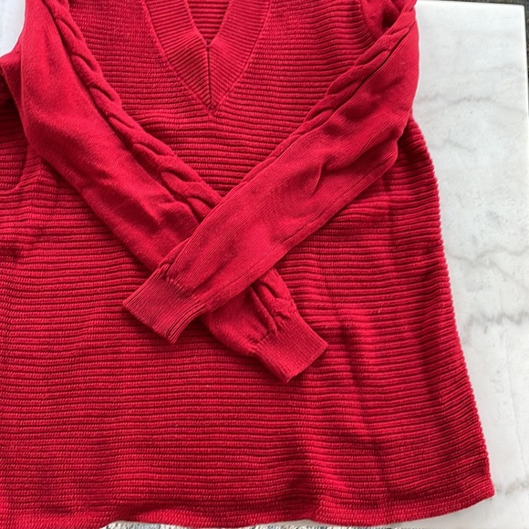 Cabi standout pullover - Picture 5 of 6